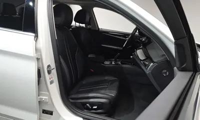 BMW 5-Series 2019, 82068 км, за 13876.23 USD - фото 10