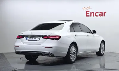 Mercedes-Benz E-Class 2023, 51187 км, за 26250.49 USD