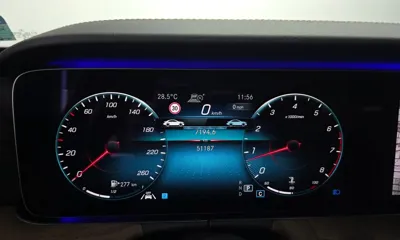 Mercedes-Benz E-Class 2023, 51187 км, за 26250.49 USD - фото 8