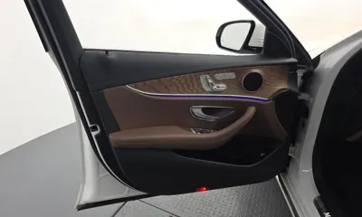 Mercedes-Benz E-Class 2023, 51187 км, за 26250.49 USD - фото 24