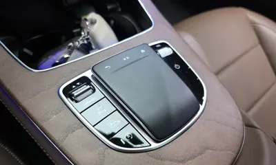 Mercedes-Benz E-Class 2023, 51187 км, за 26250.49 USD - фото 33