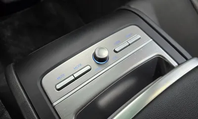 Hyundai Grandeur 2023, 124013 км, за 19632.48 USD - фото 20