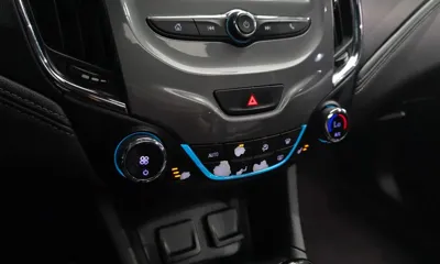 ChevroletGMDaewoo Cruze 2017, 105716 км, за 3843.65 USD - фото 17