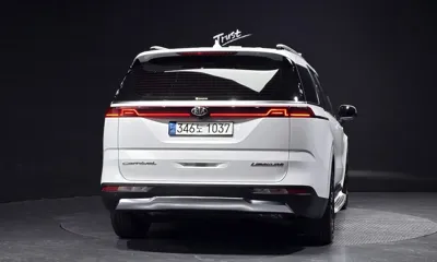 Kia Canival 2021, 121857 км, за 18310.43 USD