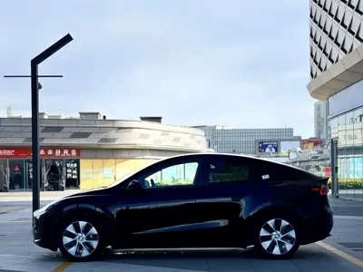 Tesla Model Y 2021, 65000 км, за 20628.77 USD