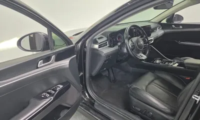 Kia K5 2020, 66369 км, за 10928.97 USD - фото 11