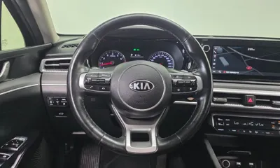 Kia K5 2020, 66369 км, за 10928.97 USD - фото 14