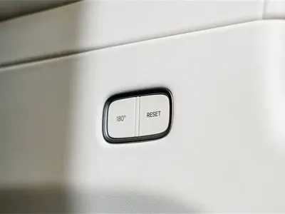 Li Auto Li MEGA 2025, 18500 км, за 70088.46 USD - фото 22