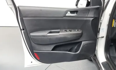Kia Sportage 2020, 129128 км, за 9311.71 USD - фото 24