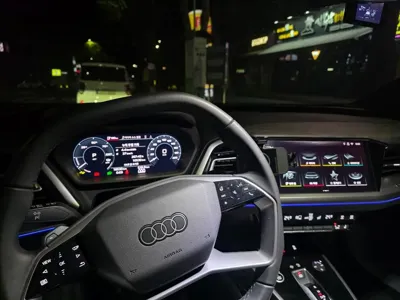 Audi Q4 e-tron 2025, 12000 км, за 42884.34 USD