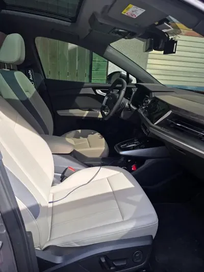 Audi Q4 e-tron 2025, 12000 км, за 42884.34 USD - фото 6
