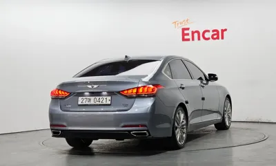 Hyundai Genesis 2016, 113050 км, за 7862.57 USD