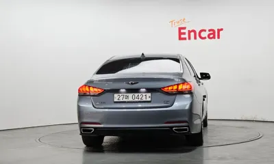Hyundai Genesis 2016, 113050 км, за 7862.57 USD