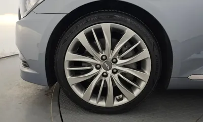 Hyundai Genesis 2016, 113050 км, за 7862.57 USD