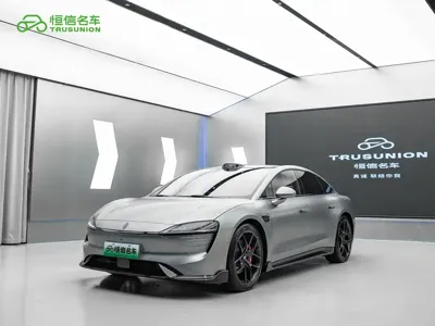 智界 Zhijie S7 · 2025 год