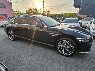 Genesis G90 2022, 57702 км, за 49153.21 USD