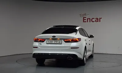Kia K5 2019, 110150 км, за 8125.85 USD