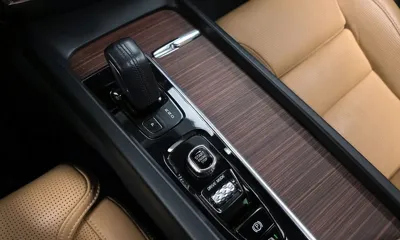 Volvo V60 2021, 58005 км, за 23730.85 USD - фото 9