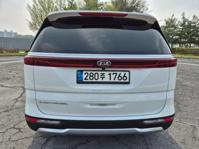 Kia Canival 2021, 21725 км, за 18248.65 USD