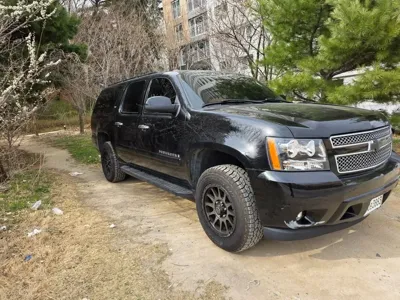 Chevrolet Surburban 2008, 169425 км, за 7877.12 USD