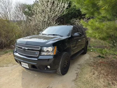 Chevrolet Surburban 2008, 169425 км, за 7877.12 USD