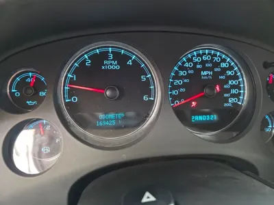 Chevrolet Surburban 2008, 169425 км, за 7806.41 USD - фото 9