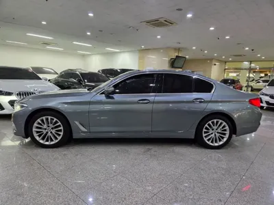 BMW 5-Series 2018, 116708 км, за 10634.11 USD