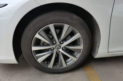 Lexus ES 2018, 84400 км, за 22865 USD - фото 10