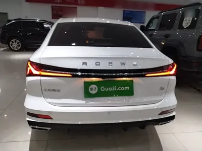 Roewe i5 2023, 7100 км, за 8465 USD