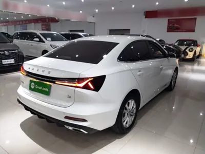 Roewe i5 2023, 7100 км, за 8465 USD