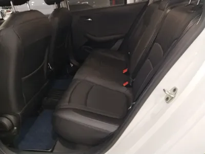 Roewe i5 2023, 7100 км, за 8465 USD - фото 18