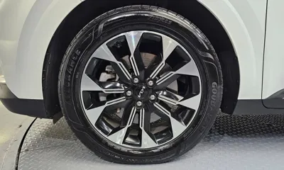 Kia Canival 2023, 51223 км, за 17509.08 USD