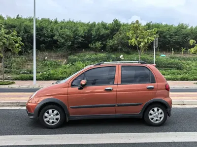Baojun Spark 2014, 43000 км, за 1298.52 USD
