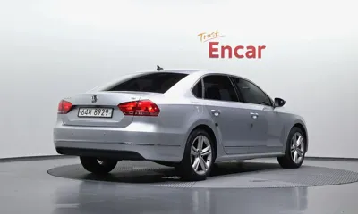 Volkswagen Passat 2014, 89069 км, за 3517.92 USD