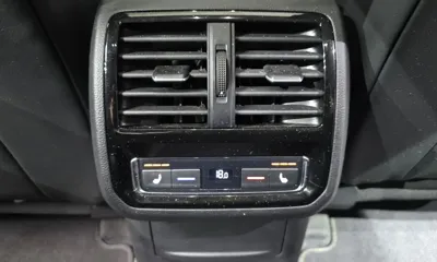 Volkswagen Arteon 2019, 129083 км, за 64941.8 USD - фото 33