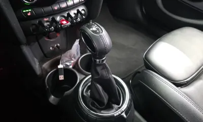 MINI Cooper 2017, 56231 км, за 6367.34 USD - фото 9