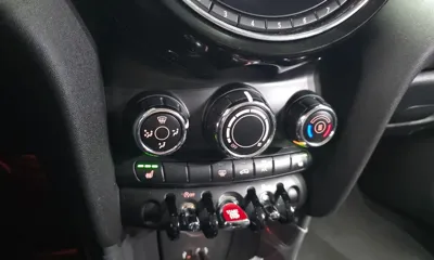 MINI Cooper 2017, 56231 км, за 6367.34 USD - фото 15