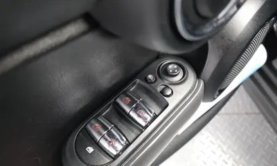 MINI Cooper 2017, 56231 км, за 6367.34 USD - фото 19