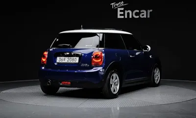 MINI Cooper 2018, 68733 км, за 5939.87 USD