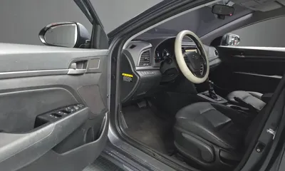Hyundai Avante 2017, 64655 км, за 6830.61 USD - фото 10