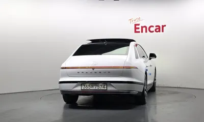 Hyundai Grandeur 2023, 162375 км, за 17589.59 USD