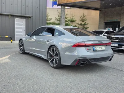 Audi RS7 2021, 87000 км, за 67611.92 USD