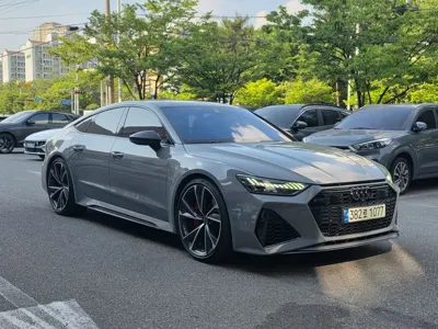 Audi RS7 2021, 87000 км, за 67611.92 USD