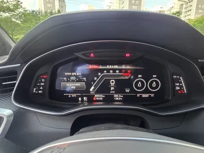 Audi RS7 2021, 87000 км, за 67611.92 USD - фото 10