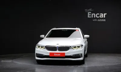 BMW 5-Series 2018, 73834 км, за 15857.28 USD