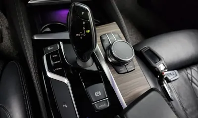 BMW 5-Series 2018, 73834 км, за 15857.28 USD - фото 9