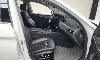 BMW 5-Series 2018, 73834 км, за 15857.28 USD - фото 11