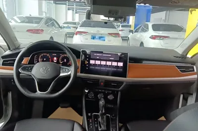 Volkswagen Bora 2023, 34700 км, за 11788 USD - фото 12