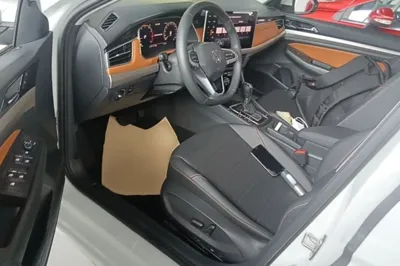Volkswagen Bora 2023, 34700 км, за 11788 USD - фото 17