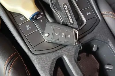 Volkswagen Bora 2023, 34700 км, за 11788 USD - фото 23